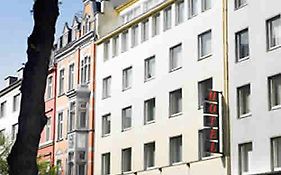 Monopol Hotel Dusseldorf